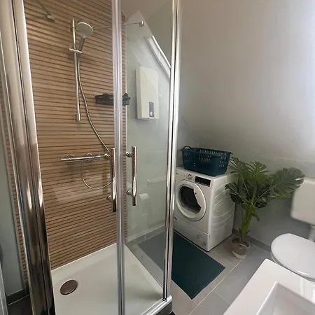 3 Monteurewohnung In דירה *