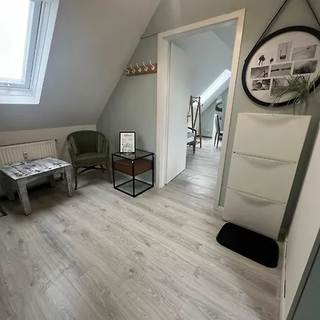 דירה 3 Monteurewohnung In *