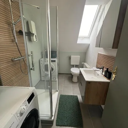 דירה 3 Monteurewohnung In *