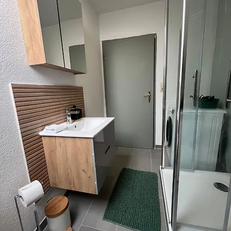 3 Monteurewohnung In דירה *